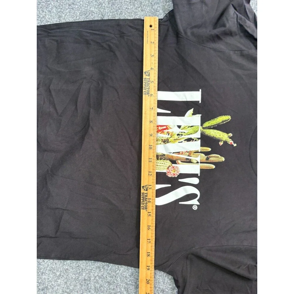 Levis Graphic T-Shirt Mens Medium Black Cactus Desert Western Short Sleeve